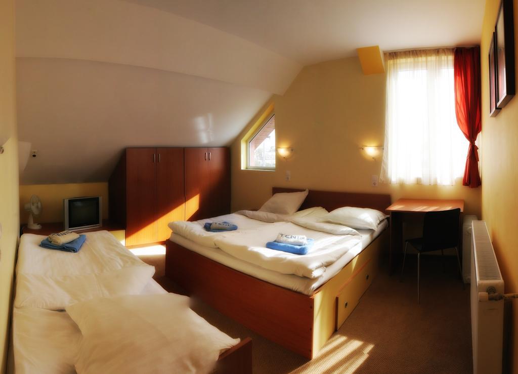 Hotel Pamira Sibiu Oda fotoğraf
