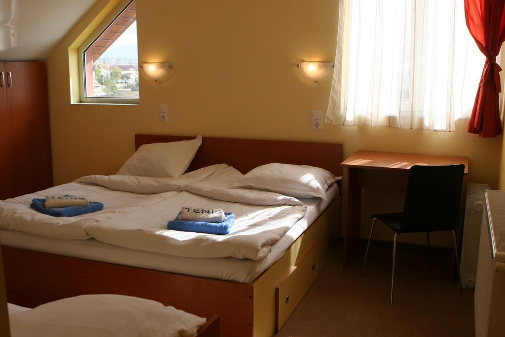 Hotel Pamira Sibiu Oda fotoğraf