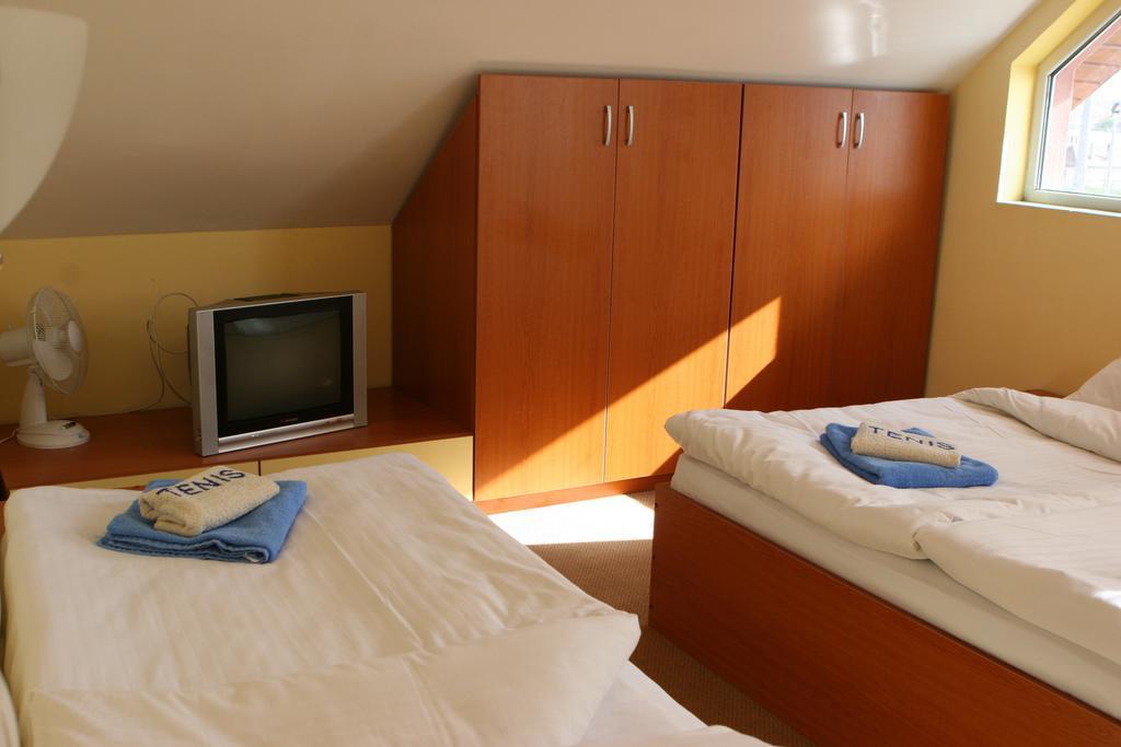 Hotel Pamira Sibiu Oda fotoğraf